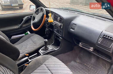 Універсал Volkswagen Passat 1996 в 