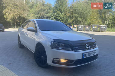 Седан Volkswagen Passat 2011 в Тернополі