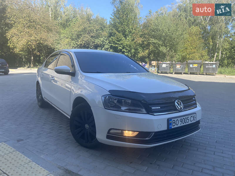 Седан Volkswagen Passat 2011 в Тернополі
