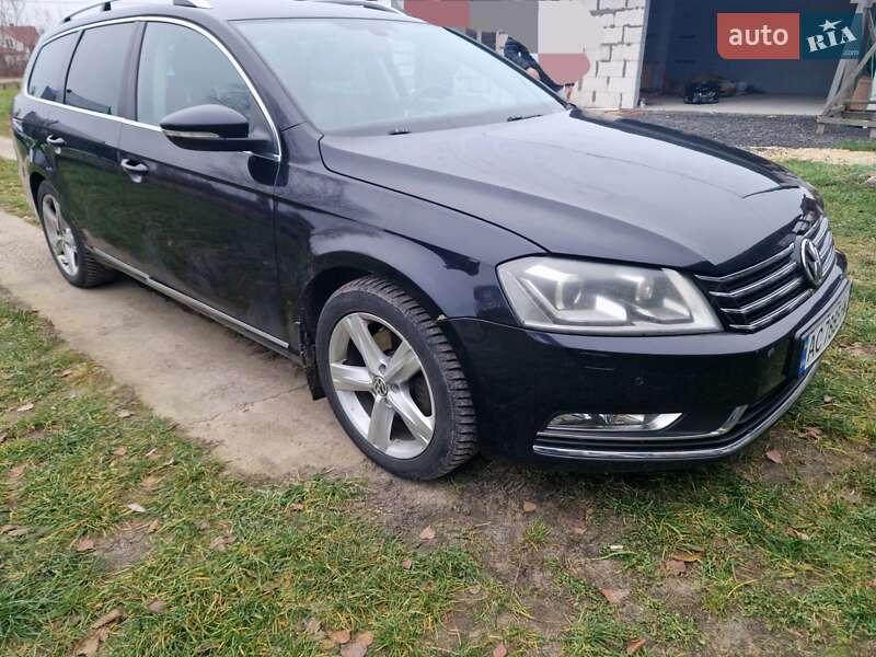 Универсал Volkswagen Passat 2012 в Старой Выжевке