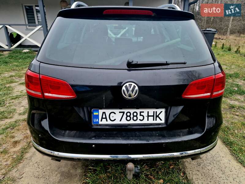 Универсал Volkswagen Passat 2012 в Старой Выжевке