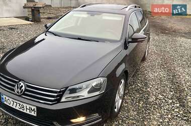 Універсал Volkswagen Passat 2012 в Виноградові