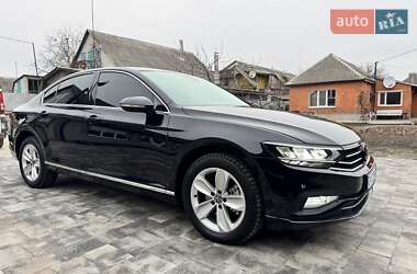 Седан Volkswagen Passat 2021 в Миргороді