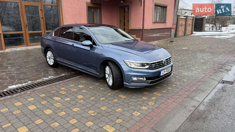 Седан Volkswagen Passat 2015 в Сваляве
