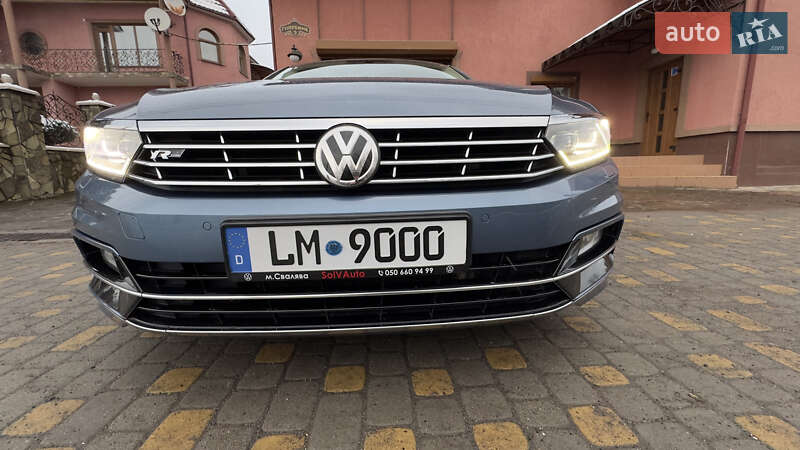 Седан Volkswagen Passat 2015 в Сваляве