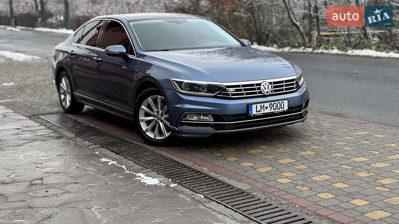 Седан Volkswagen Passat 2015 в Сваляве