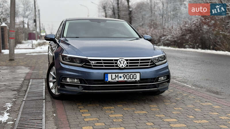 Седан Volkswagen Passat 2015 в Сваляве