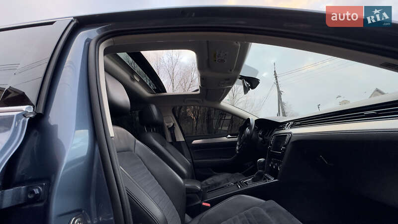 Седан Volkswagen Passat 2015 в Сваляве