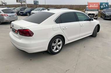 Седан Volkswagen Passat 2014 в Львові