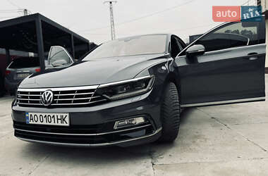 Седан Volkswagen Passat 2016 в Солотвині