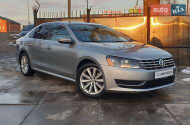 Седан Volkswagen Passat 2011 в Києві