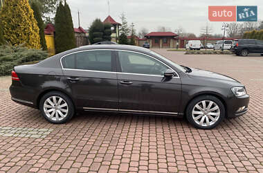 Седан Volkswagen Passat 2011 в Львові