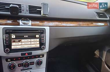 Седан Volkswagen Passat 2012 в 