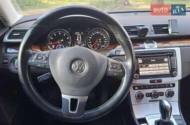 Седан Volkswagen Passat 2012 в 