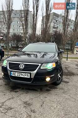 Універсал Volkswagen Passat 2005 в Запоріжжі