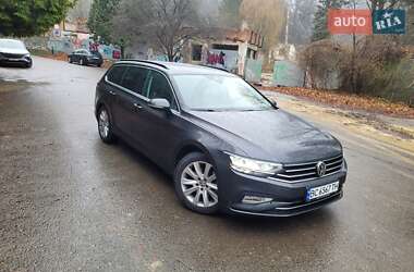 Універсал Volkswagen Passat 2019 в Львові