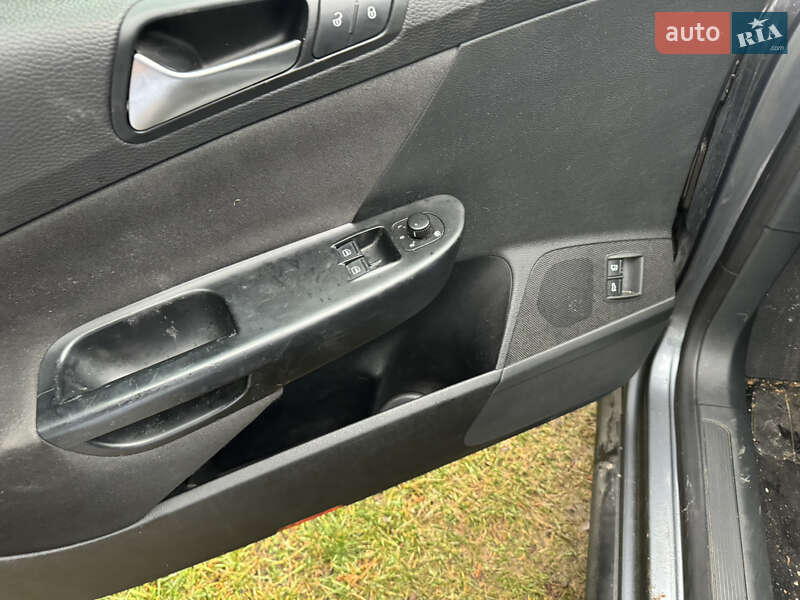 Універсал Volkswagen Passat 2009 в Рівному