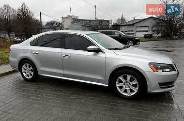 Седан Volkswagen Passat 2013 в Львові