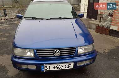 Седан Volkswagen Passat 1994 в Лубнах