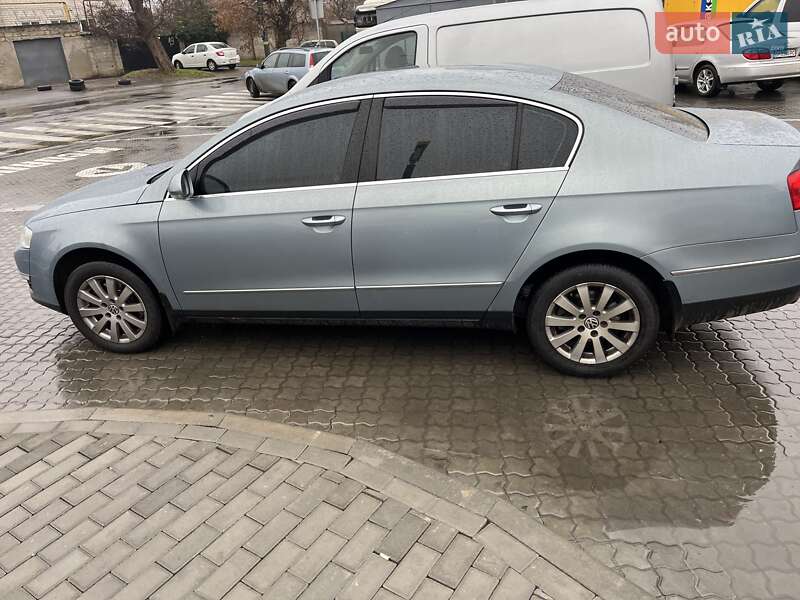 Седан Volkswagen Passat 2010 в Одессе