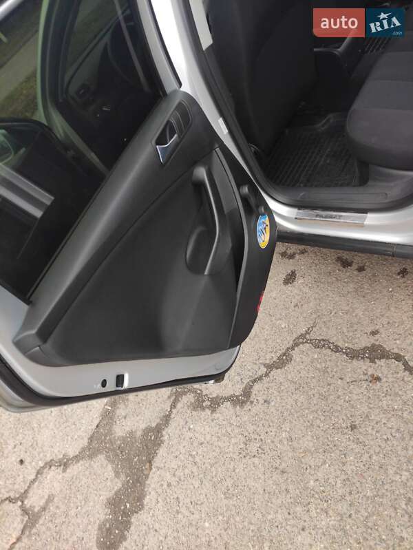 Универсал Volkswagen Passat 2006 в Коломые