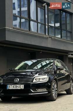 Седан Volkswagen Passat 2012 в Івано-Франківську