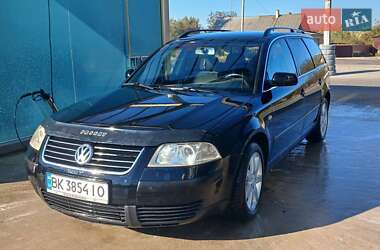 Универсал Volkswagen Passat 2001 в Сарнах