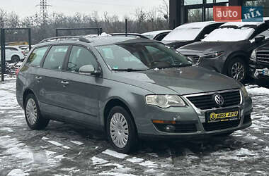 Універсал Volkswagen Passat 2007 в Чернівцях