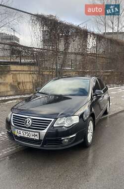 Седан Volkswagen Passat 2008 в Києві