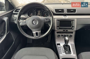 Універсал Volkswagen Passat 2012 в Києві