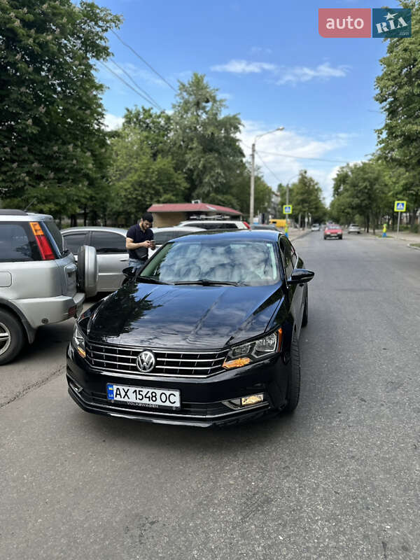 Седан Volkswagen Passat 2016 в Харкові