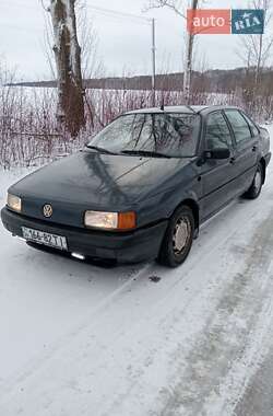 Седан Volkswagen Passat 1989 в Теребовле