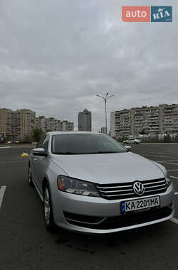 Седан Volkswagen Passat 2013 в Києві