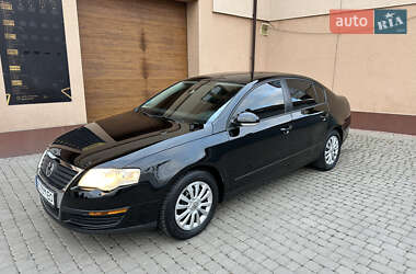 Седан Volkswagen Passat 2006 в Ужгороде