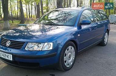 Универсал Volkswagen Passat 1998 в Теплике