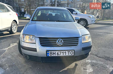 Седан Volkswagen Passat 2003 в Одессе