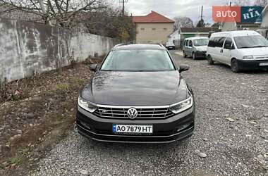 Універсал Volkswagen Passat 2015 в Ужгороді