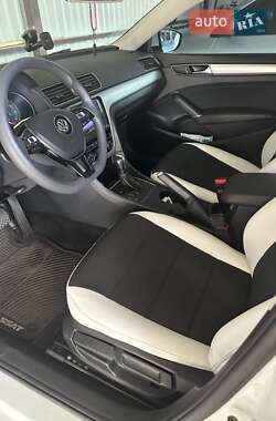 Седан Volkswagen Passat 2016 в 