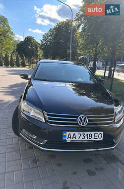 Седан Volkswagen Passat 2014 в Гайвороні