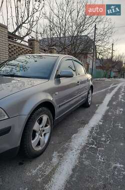 Седан Volkswagen Passat 2001 в Харкові