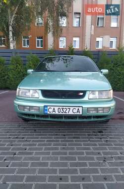 Седан Volkswagen Passat 1994 в Черкассах