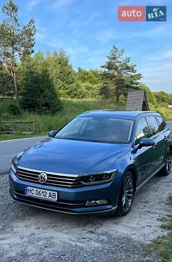 Универсал Volkswagen Passat 2014 в Киеве