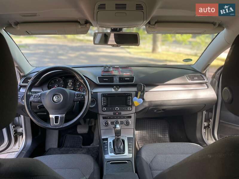 Універсал Volkswagen Passat 2014 в Сумах