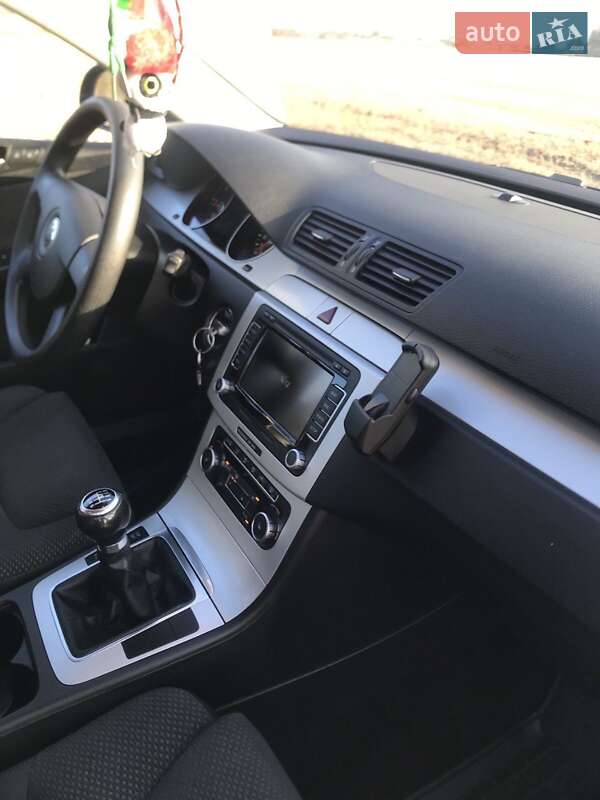 Универсал Volkswagen Passat 2010 в Бродах