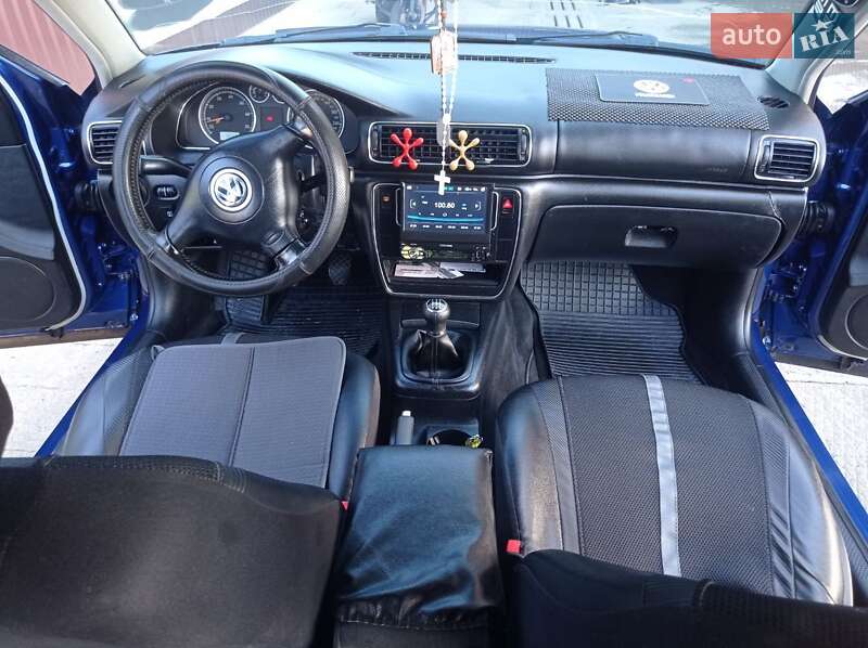 Седан Volkswagen Passat 2001 в Ходореві