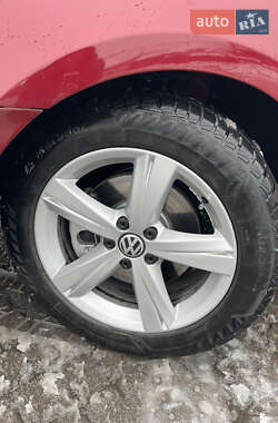 Седан Volkswagen Passat 2015 в 