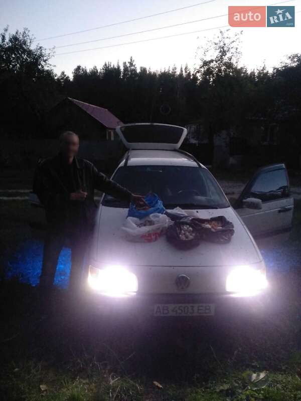 Універсал Volkswagen Passat 1993 в Вінниці