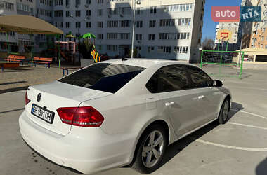 Седан Volkswagen Passat 2012 в Одессе