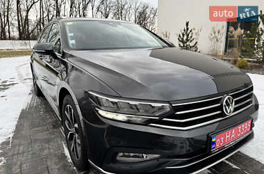 Універсал Volkswagen Passat 2020 в Луцьку