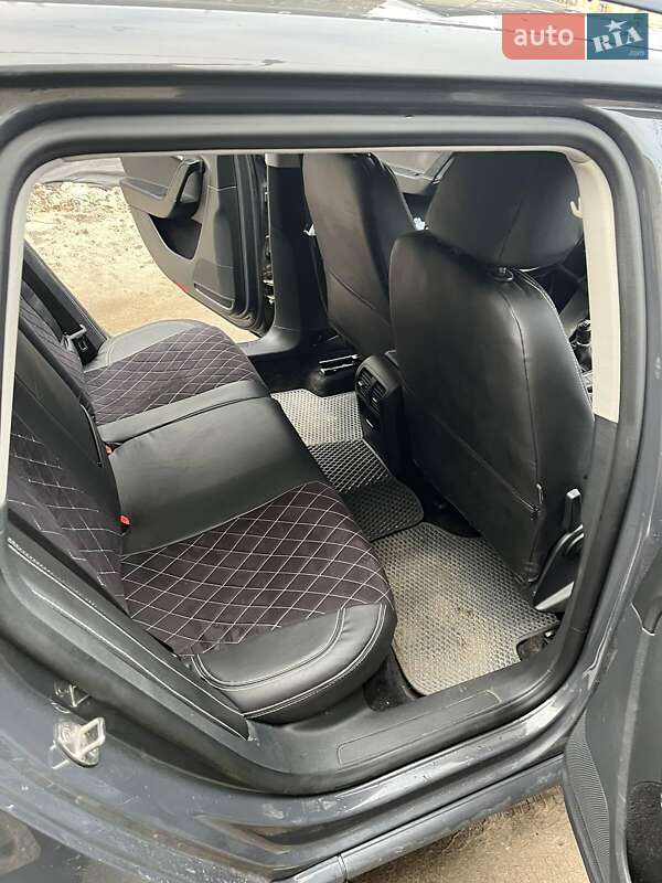 Универсал Volkswagen Passat 2014 в Перемышлянах